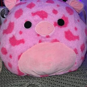 Gwendle the squishmallow/fuzzmallow